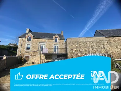 Traditional house in Hénon (22150)