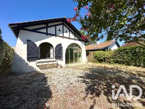 House in Lanton (33138)