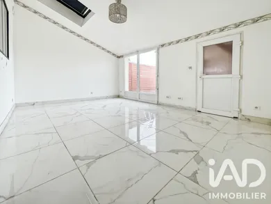 Maison de village à Origny-Sainte-Benoite (02390)