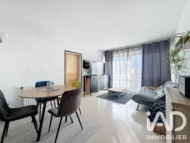 Apartment in La Rochelle (17000)