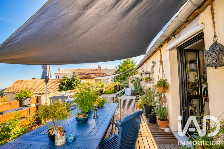 Immeuble 3 pièces 604 m² · à Saint-Jean-d'Angély · 604 m² · 898 000 €