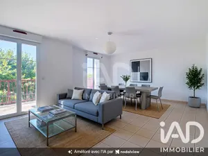 Appartement à Vaux-le-Pénil (77000)