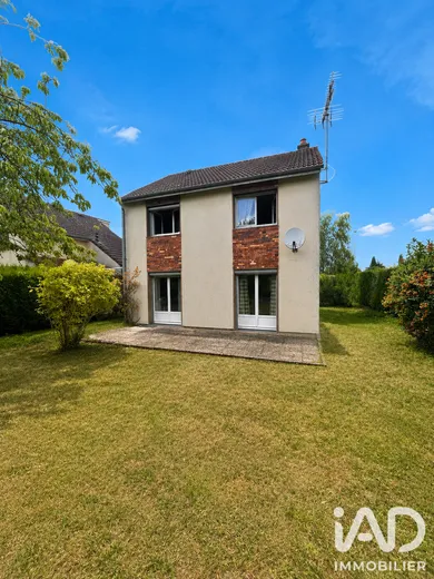 Traditional house in Saint-André-les-Vergers (10120)