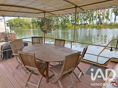 Péniche à Conflans-Sainte-Honorine (78700)
