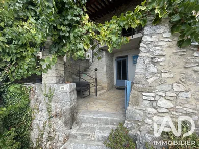 Maison de village à Lussan (30580)