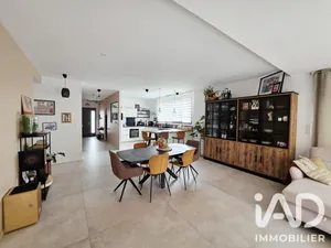 Architectural house in Pompignac (33370)