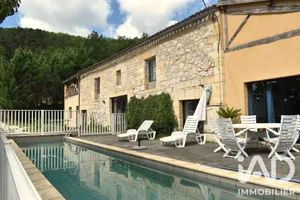 Maison traditionnelle à Saint-Cyprien (24220)