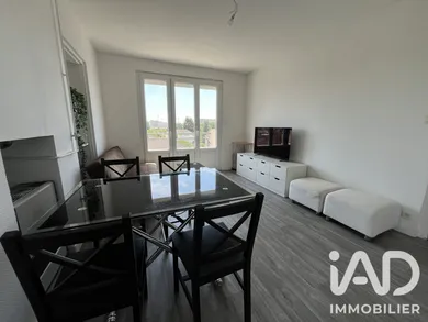 Apartment in Saint-André-les-Vergers (10120)