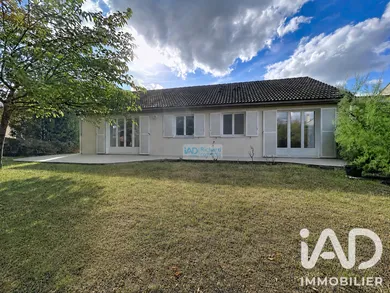 Maison traditionnelle à Joué-lès-Tours (37300)