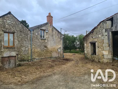 Longere in Doué-en-Anjou (49700)