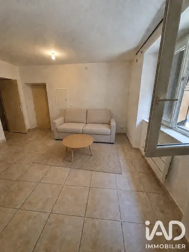 Apartment in Le Thor (84250)