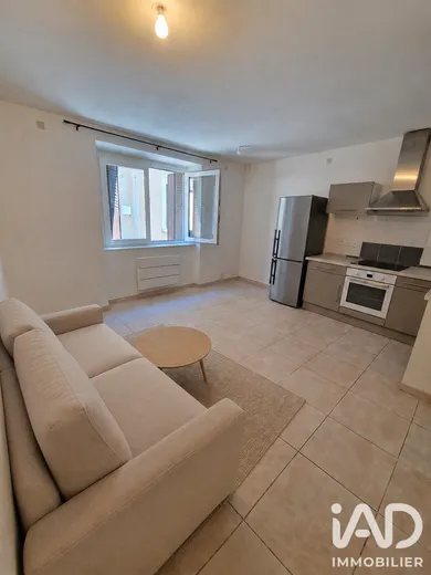 Apartment in Le Thor (84250)