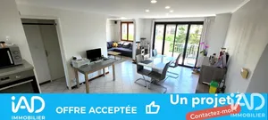 Apartment in Orange (84100)