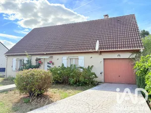 House in Jouy-le-Châtel (77970)