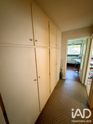 Apartment in Paris (75020)