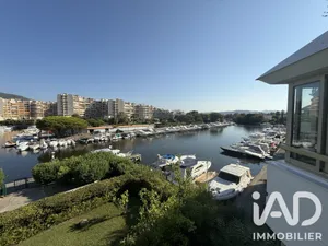 Apartment in Mandelieu-la-Napoule (06210)