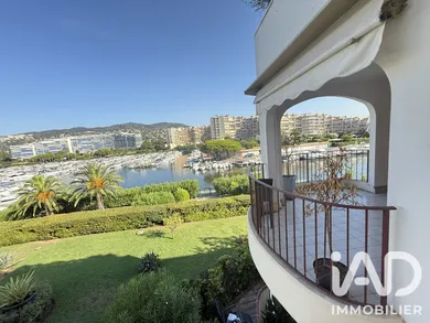 Apartment in Mandelieu-la-Napoule (06210)