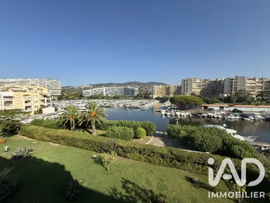 Apartment in Mandelieu-la-Napoule (06210)