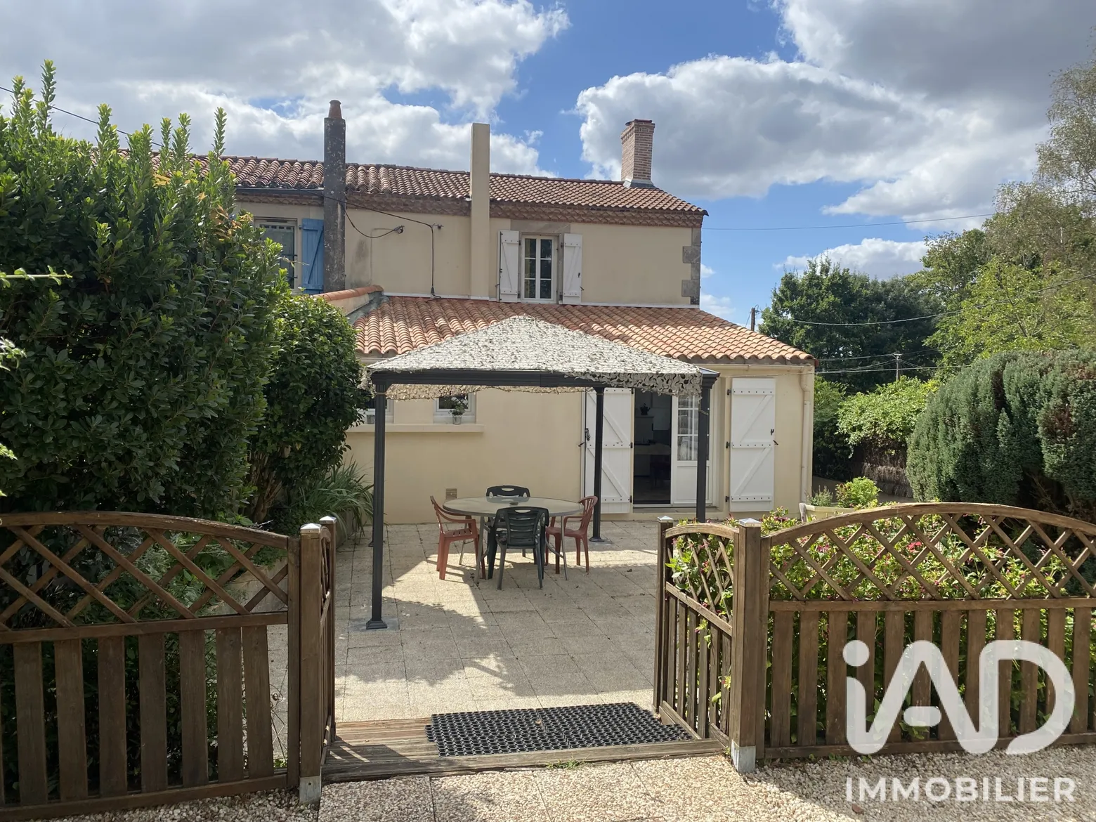 Vente maison à Bellevigny (85170) : maison de campagne 6 pièces 113 m² - 2100811 — 2