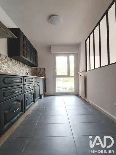 Apartment in Les Ulis (91940)
