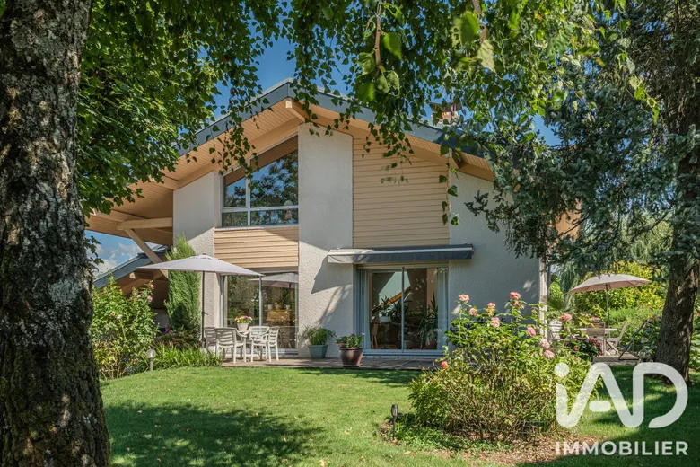 Maison 6 pièces 152 m² · à La Roche-sur-Foron · 152 m² · 699 000 €