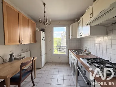 Apartment in Étiolles (91450)