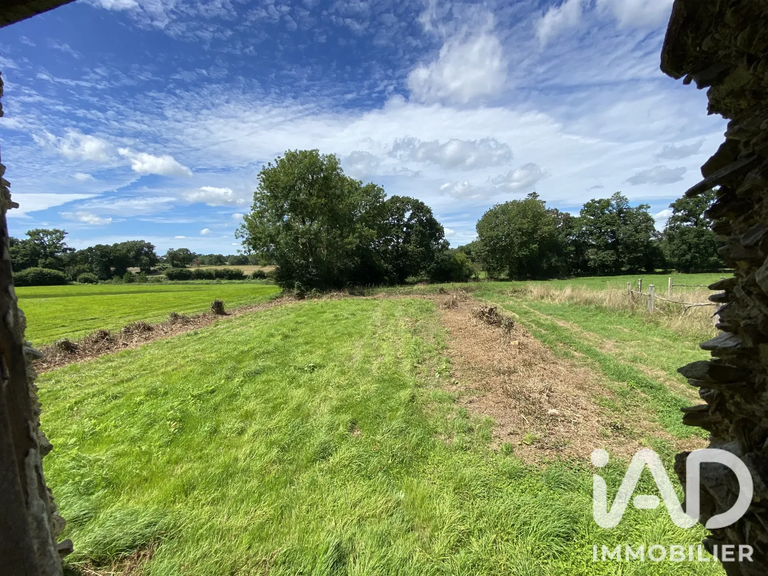 Vente maison à Carantilly (50570) : maison de campagne 4 pièces 110 m² - 2101211 — 2