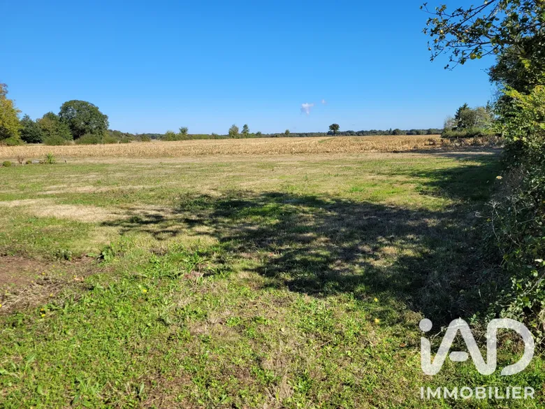 Terrain à bâtir à Vernon (86340) · 19 500 €