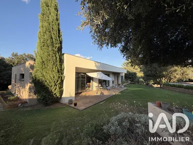 Maison d'architecte à Nîmes (30900)