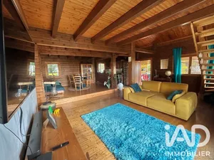 House in La Possession (97419)