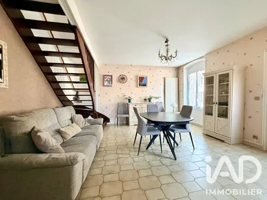 Maison de village à Mailly-Champagne (51500)