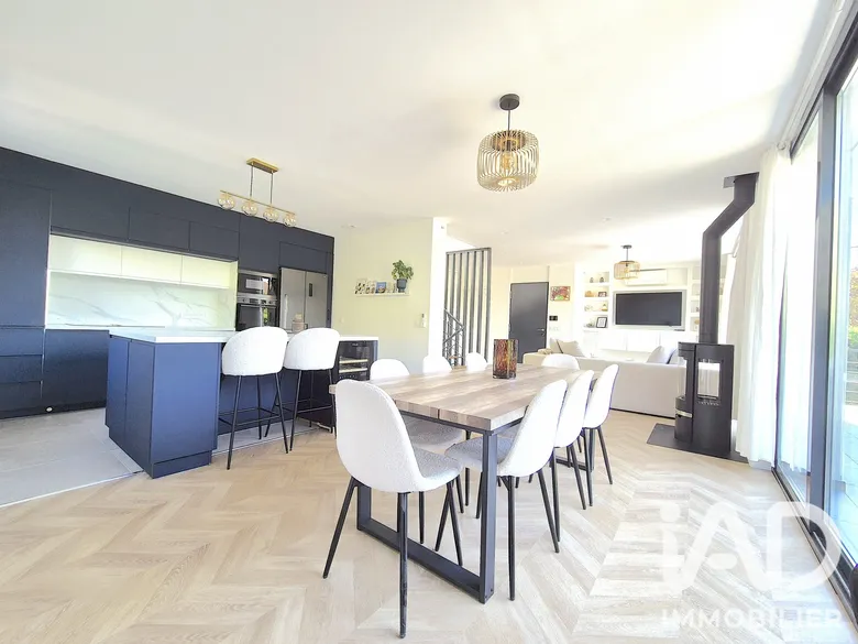 Maison 9 pièces 180 m² · à Gournay-sur-Marne · 180 m² · 730 000 €