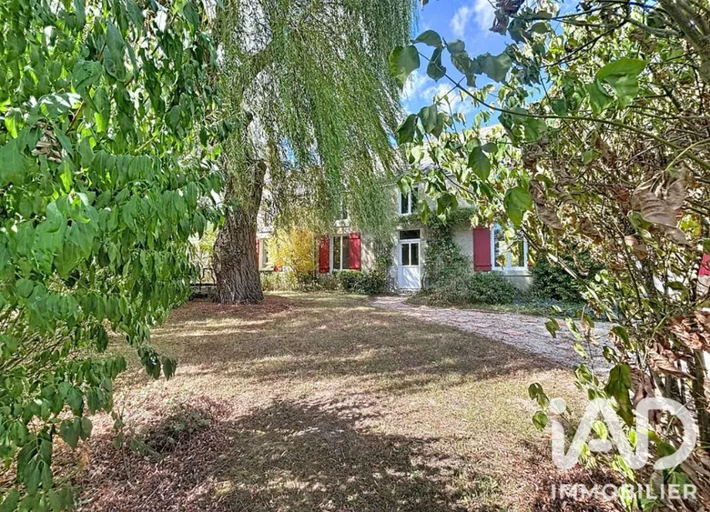 Maison 8 pièces 273 m² · à Saint-Laurent-Nouan · 273 m² · 299 000 €