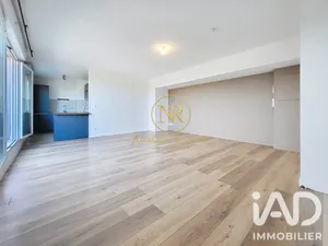 Apartment in Bordeaux (33100)