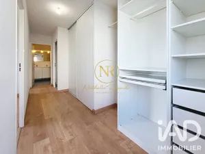 Apartment in Bordeaux (33100)