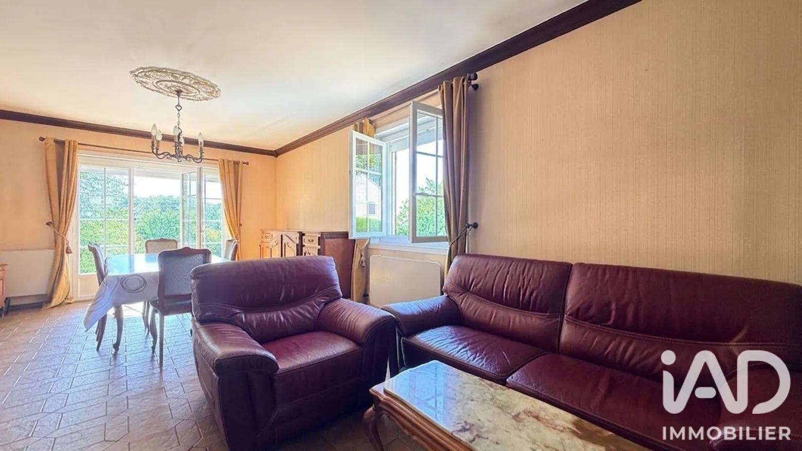Vente maison à Gueugnon (71130) : maison 5 pièces 141 m² - 2100534 — 2