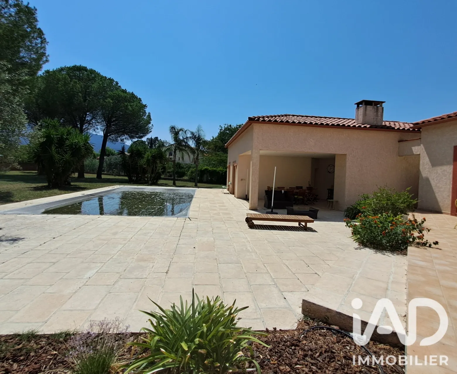 Vente maison à Montesquieu-des-Albères (66740) : pavillon 8 pièces 254 m² - 2100713 — 2