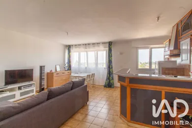 Apartment in Saint-Jean-le-Blanc (45650)