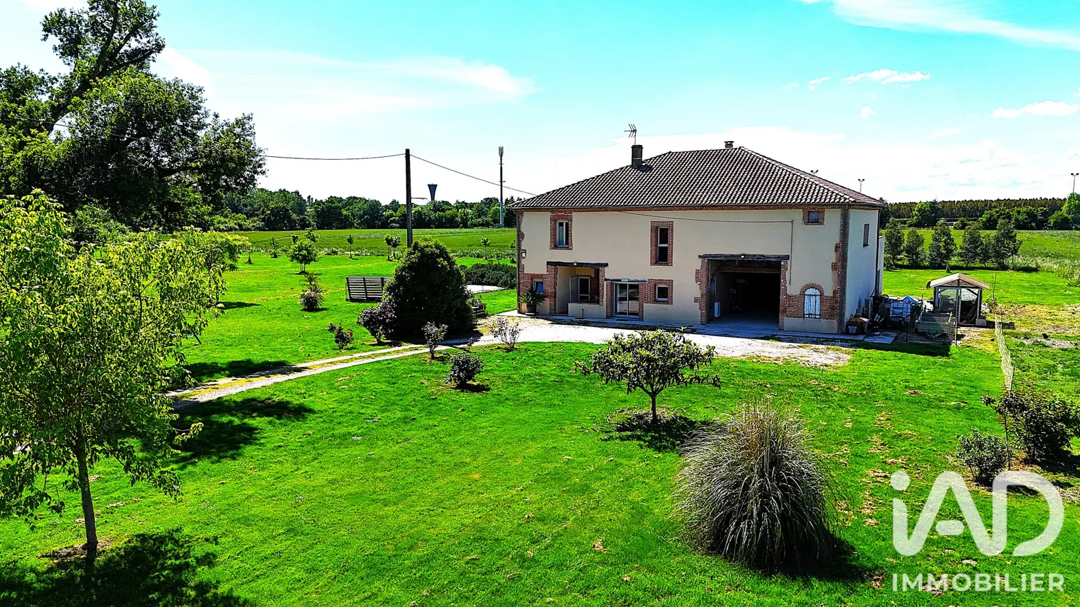 Vente maison à Saint-Nicolas-de-la-Grave (82210) : demeure 8 pièces 305 m² - 2100317 — 2