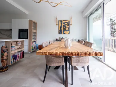 Apartment in La Rochelle (17000)