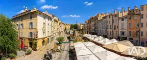 Apartment in Aix-en-Provence (13100)
