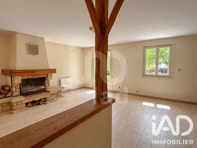 House in Audes (03190)