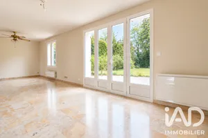 Maison traditionnelle à Ouerre (28500)