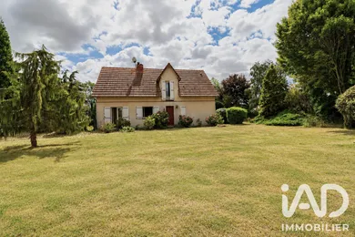 Maison traditionnelle à Ouerre (28500)