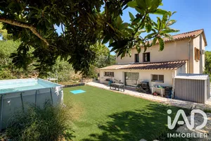Apartment in Bandol (83150)