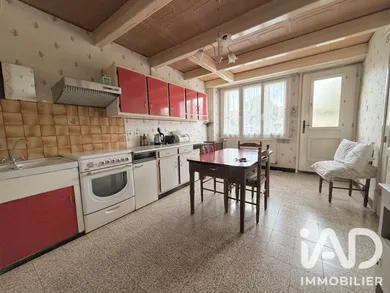 Maison à Neuilly-l'Évêque (52360)