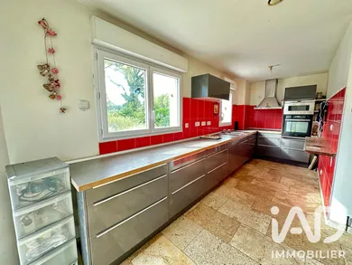 Detached house in Vézaponin  (02290)