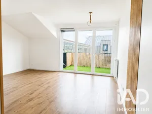 Apartment in Chantilly (60500)