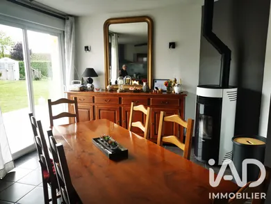 Detached house in Dollon (72390)