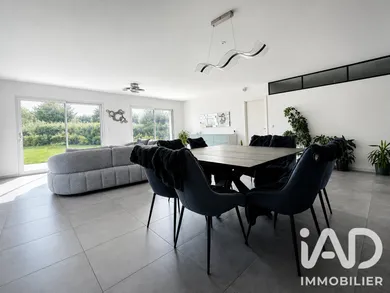 Pavillon à Thun-l'Évêque (59141)